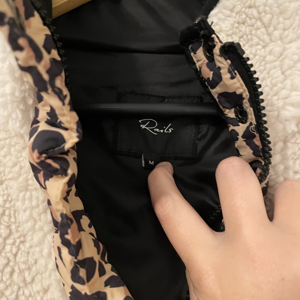 Rails Dean Fuzzy Leopard Print Trim Jacket - Cream animal print - Picture 3 of 8